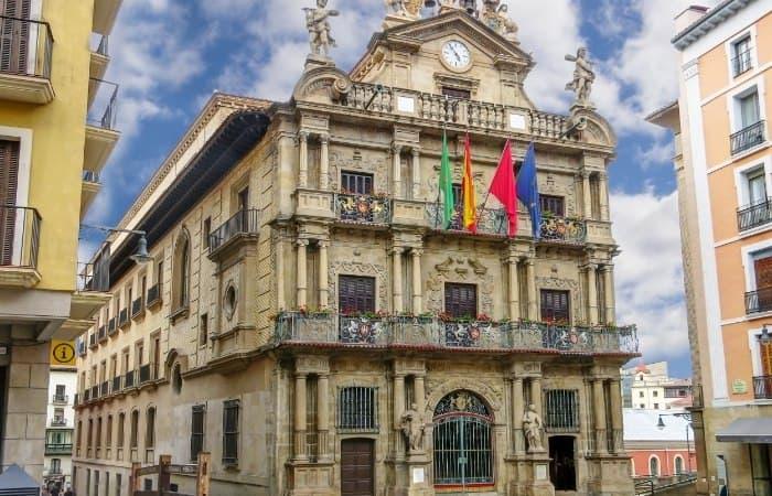 Fine settimana a Pamplona. Visita al Municipio