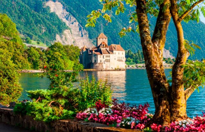 schönste Seen Europas: Genfersee Schweiz Frankreich Schloss Chillon