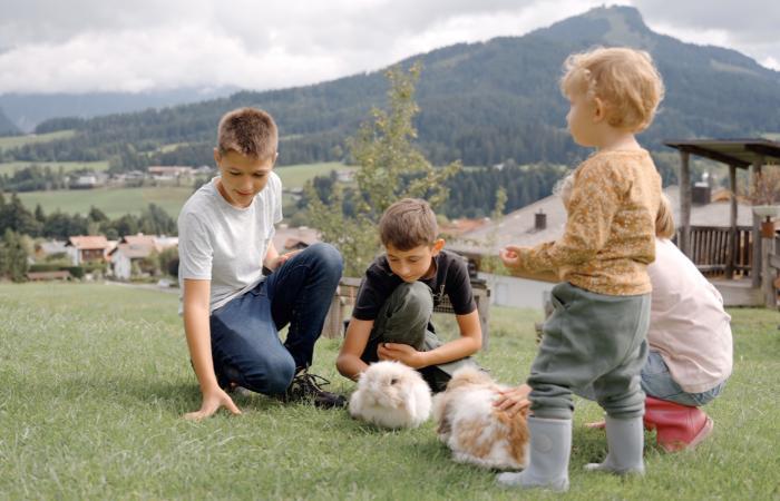 tiroler bauernhöfe kinder österreich