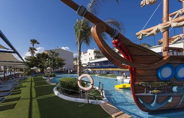 i migliori resort per famiglie in Spagna: Royal Son Bou Family Club, Minorca