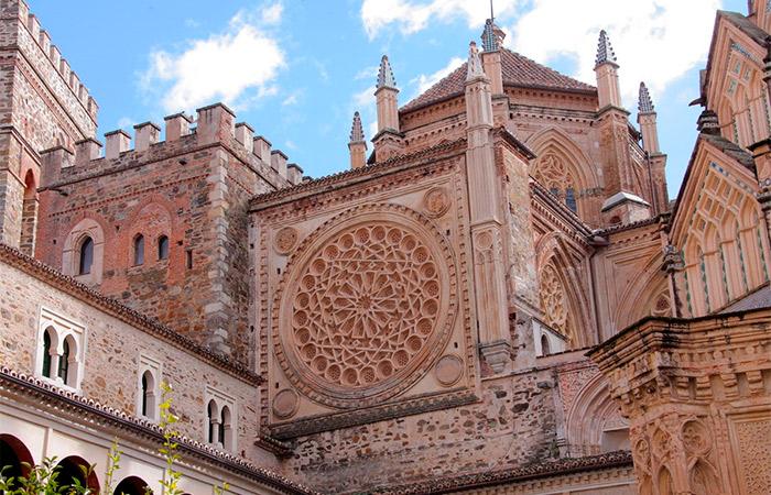 Pueblos con más encanto en Navidad: Guadalupe, Cáceres