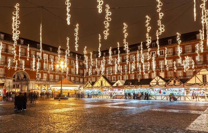 Weihnachtsmärkte: Plaza Mayor von Madrid