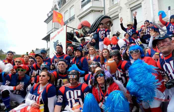 Carnevale Granville Francia patrimonio mondiale carro allegorico