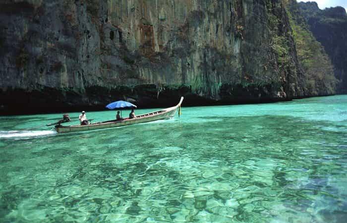 Es gibt viele exotische und sichere Reiseziele, zu denen man mit der Familie reisen kann. Ein Beispiel ist Thailand