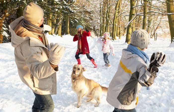 Die besten Spiele im Schnee mit Kindern