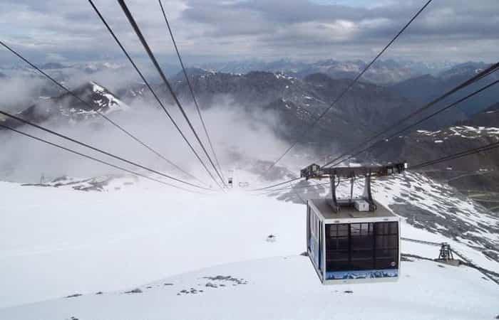 Passo Dello Stelvio, eine der besten Pisten um im August Ski zu fahren