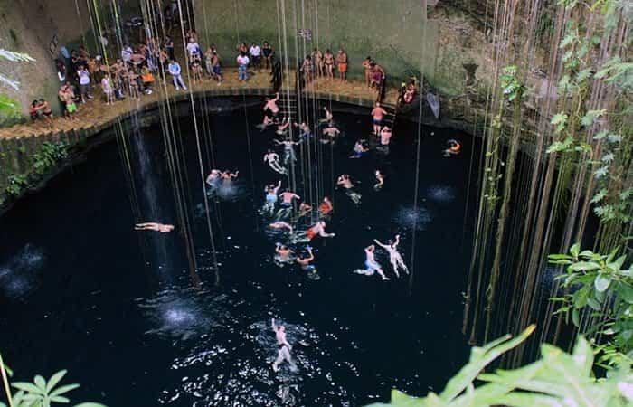 Cenote Ik Kil. Nähe von Chichén Itzá