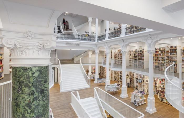 Curiosità sulla Romania: Libreria Carturesti Carusel