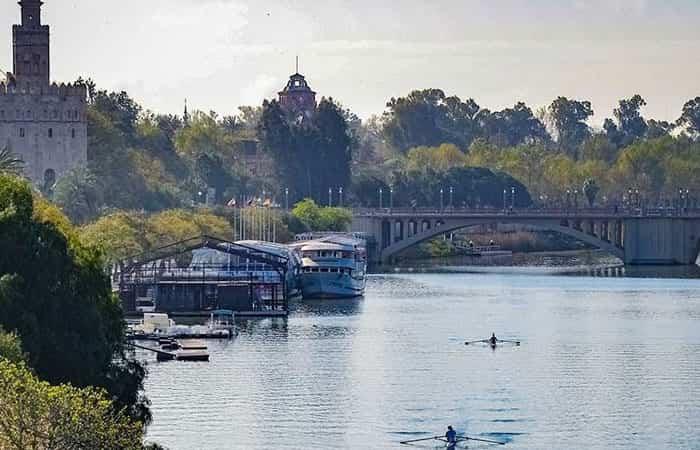 Fazer caiaque no interior da Espanha. Río Guadalquivir, Sevilla