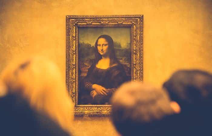 Die Mona Lisa im Louvre-Museum in Paris