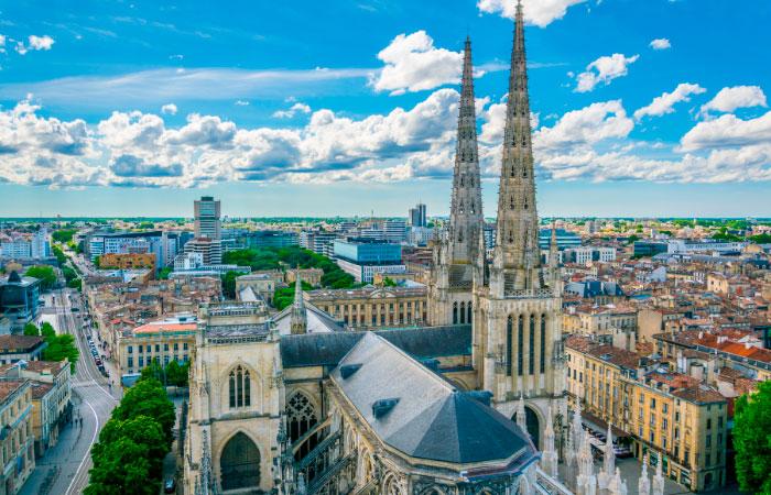 Bordeaux, França, de avião de Madri