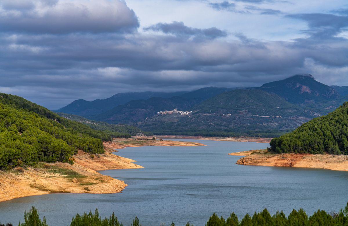 Stellen zum Angeln in Spanien: Stausee Tranco, Jaén