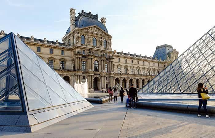 Louvre Museum