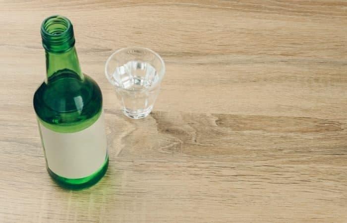 Soju, bebida alcoólica típica coreana