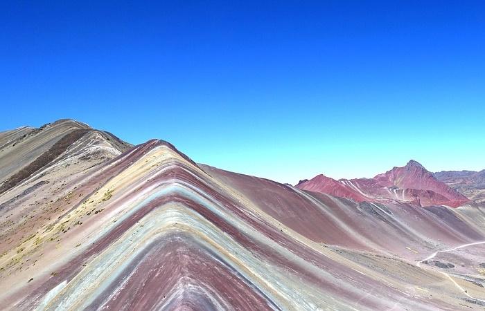 curiosidades do Peru: A montanha de Sete Cores