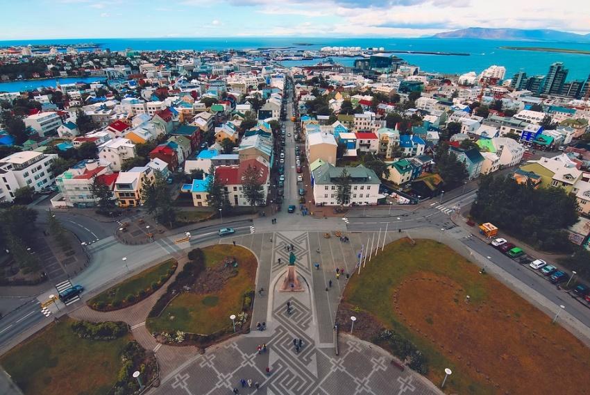 Luftaufnahme von Reykjavik. Kuriositäten über Island