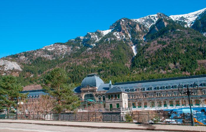 Bahnhöfe in Spanien, Canfranc