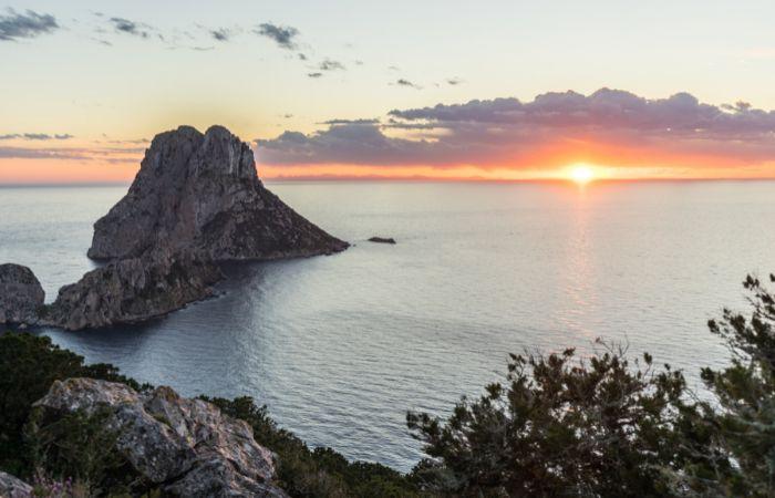 Es Vedrá, Ibiza, bei Sonnenuntergang