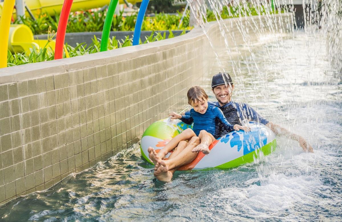 Verwendung von Schwimmhilfen in einem Wasserpark