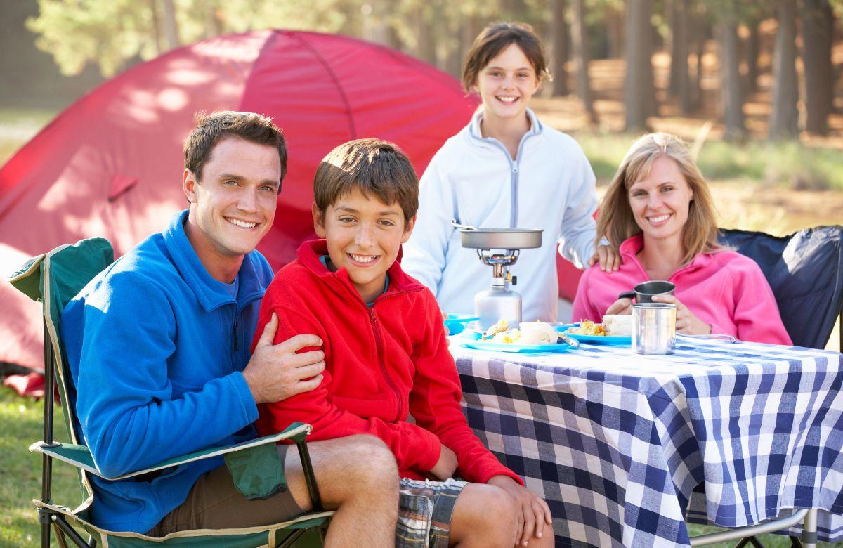 Giorni di riposo in estate in un camping
