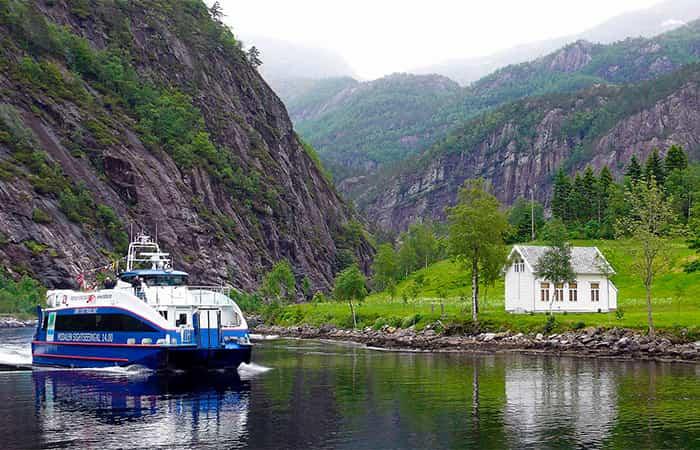 Bergen mit Kindern, Fjord-Kreuzfahrt