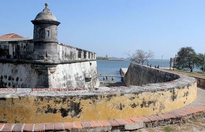Die Stadtmauer | Reisen nach Cartagena de Indias mit Kindern