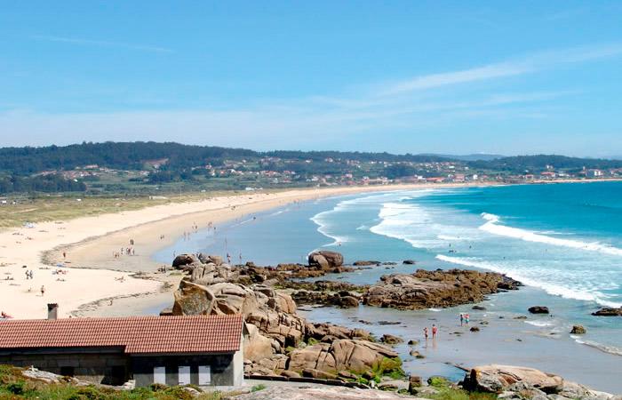 Die 16 besten Orte mit klarem Wasser zum Paddle Surfing in Spanien