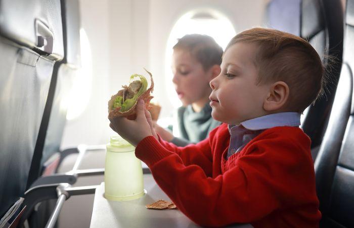 Glutenfreier Urlaub: Tipps für Reisen mit Kindern mit Zöliakie