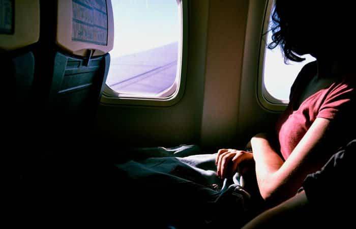 Cosa devi sapere se viaggi in aereo durante la gravidanza o con un neonato
