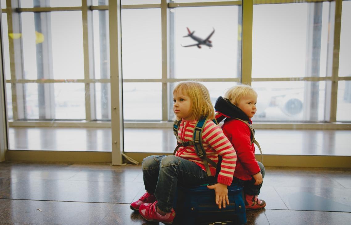 Was tun, wenn ein Flug verspätet ist? Praktische Tipps für jeden Reisenden mit Kindern